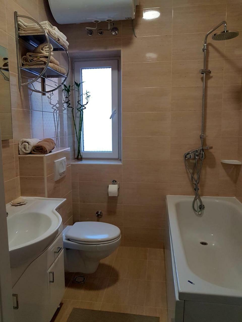 Apartman Natalia Tivat Ngoại thất bức ảnh